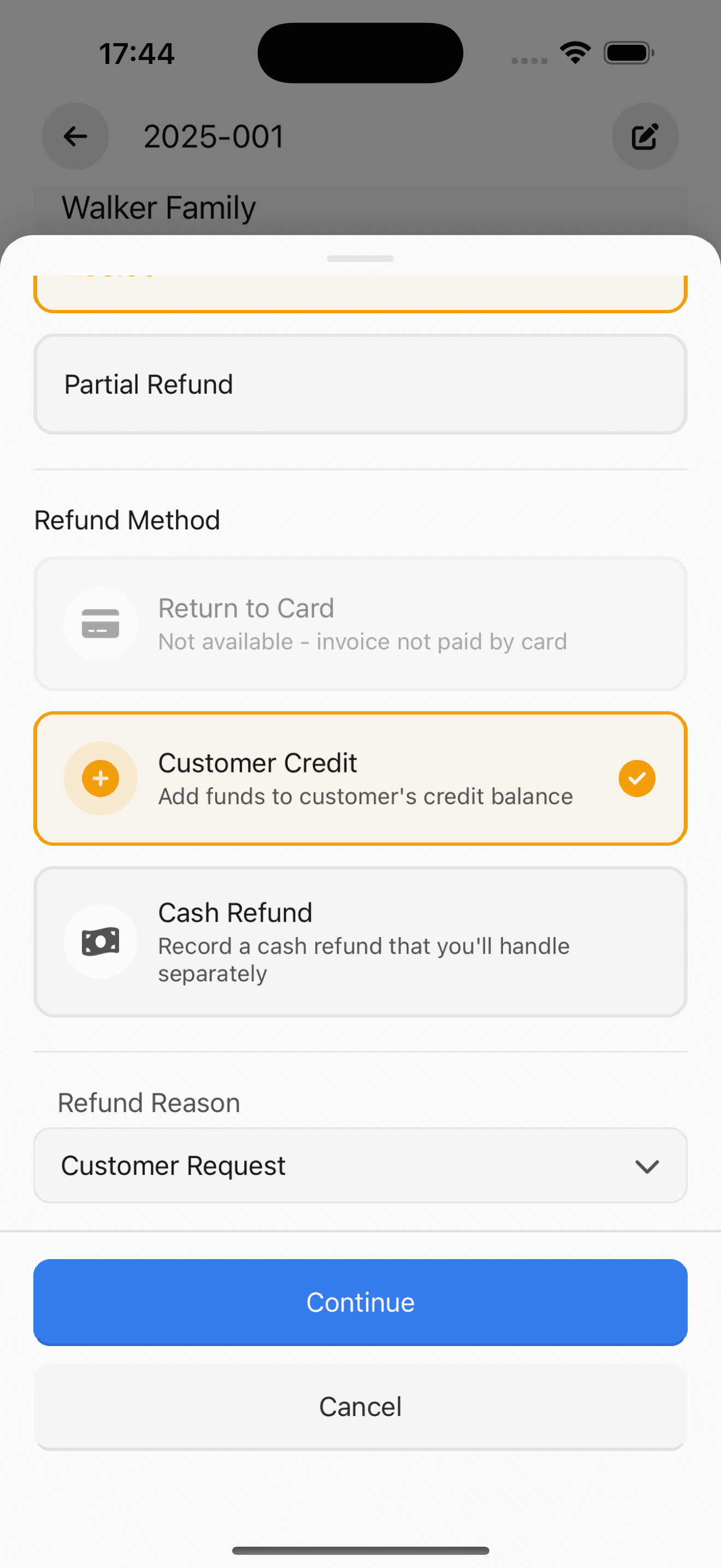 Refund management screen showing partial refund options, refund methods including card, customer credit, and cash, with reason selector